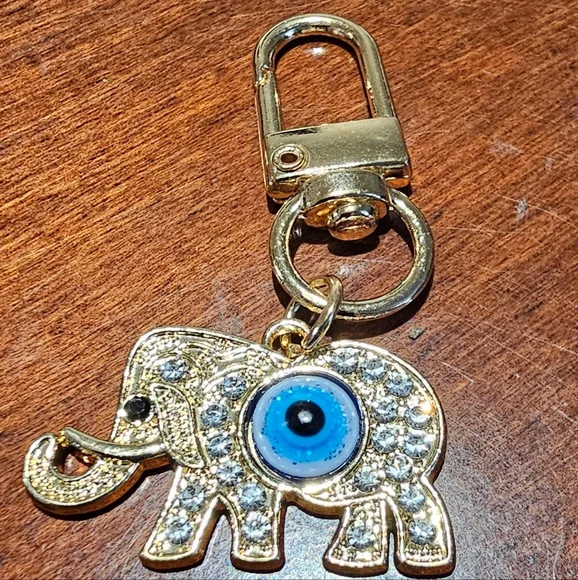 Evil Eye Elephant Keychain Purse Charm Goldtone NWOT - Picture 2 of 5